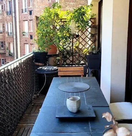 Lovely Artist Apartmán *