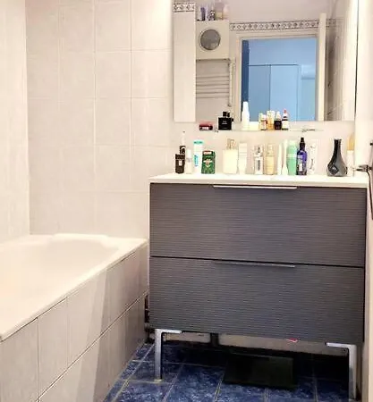 Lovely Artist Apartmán